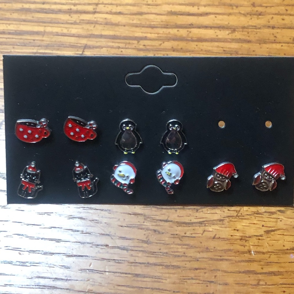 Festive Earrings 5 Sets with FREE Xmas t-shirt